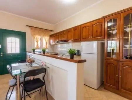 Sofis Private House With Big Garden Alykes Potamou